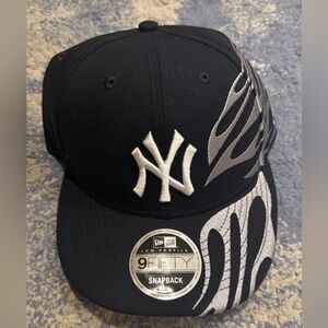 9fifty Black and Gray Snapback Cap